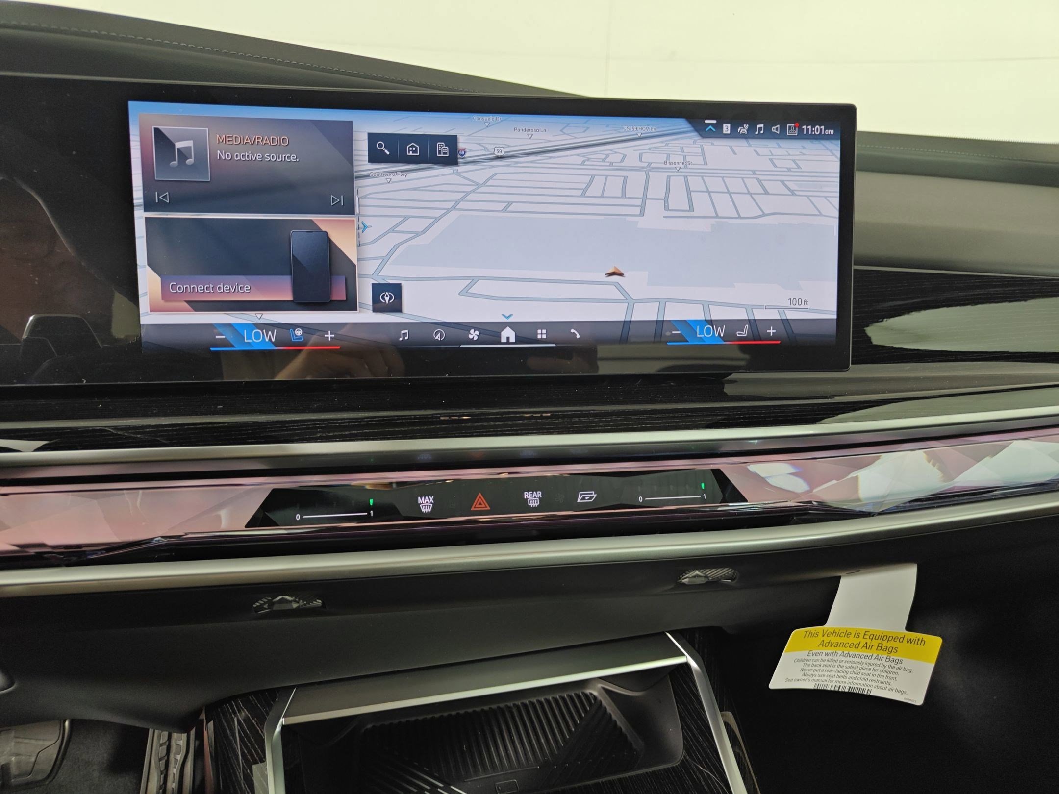 Used 2025 BMW 740i w/ Executive Package image 26