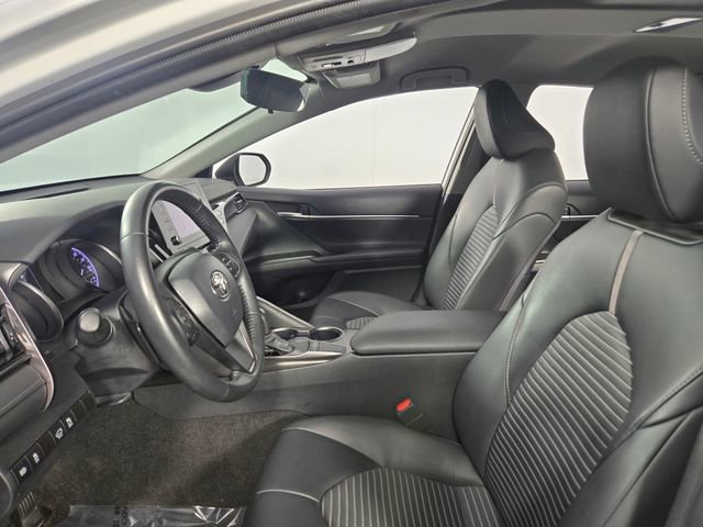 Used 2024 Toyota Camry SE image 14