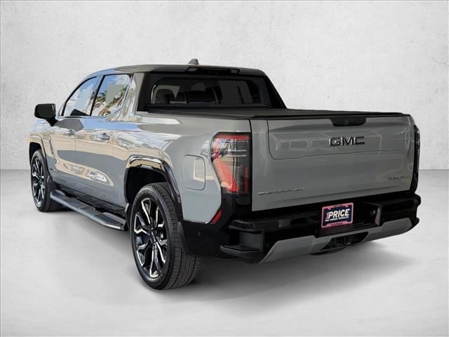 Used 2024 GMC Sierra EV Denali AWD/4WD image 3
