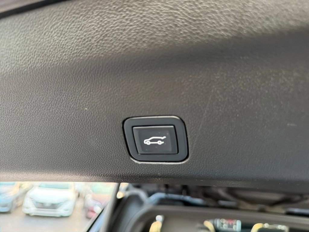 Used 2022 GMC Yukon Denali image 35