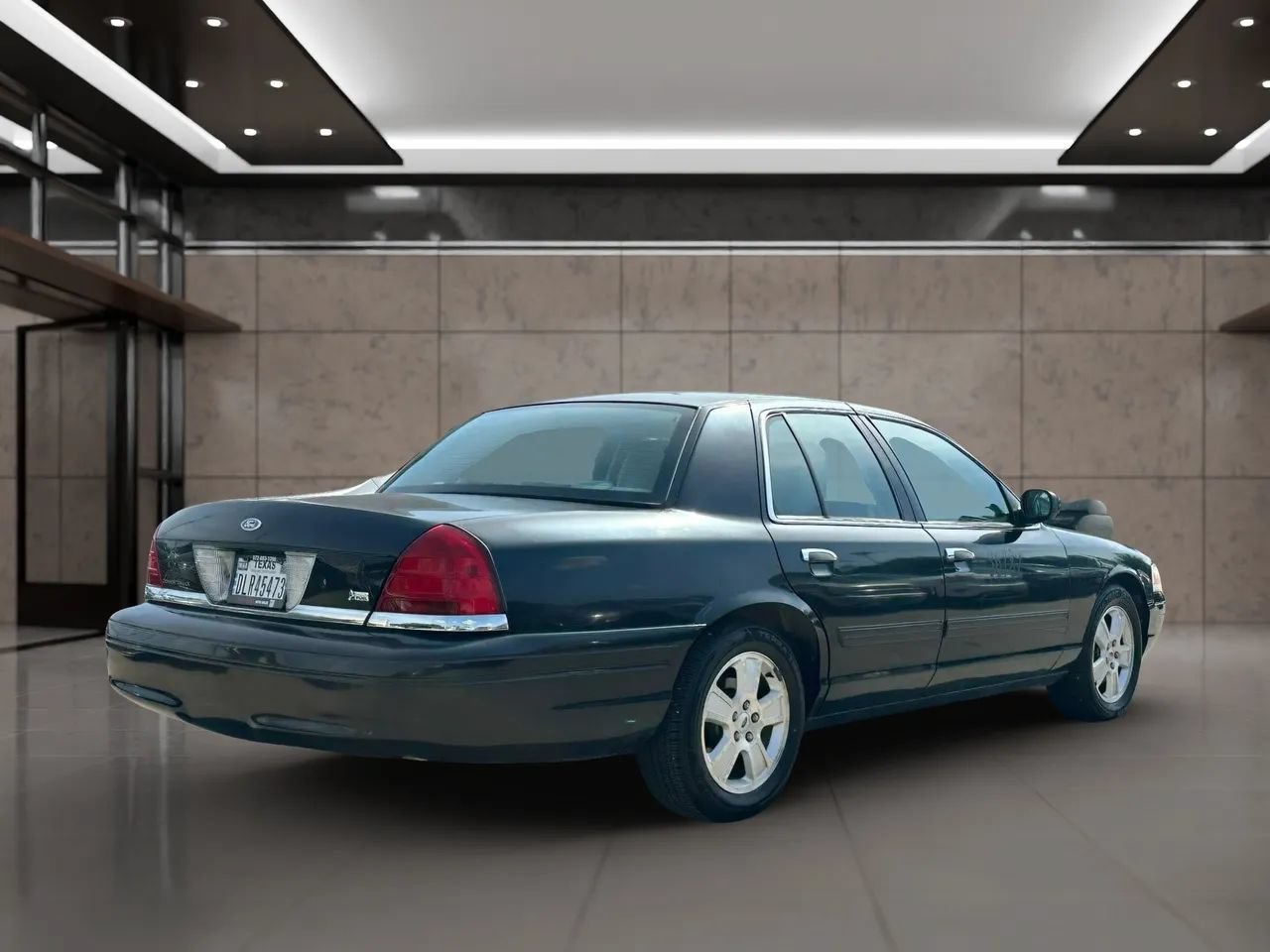 Used 2011 Ford Crown Victoria LX w/ Comfort Appearance Pkg RWD image 9