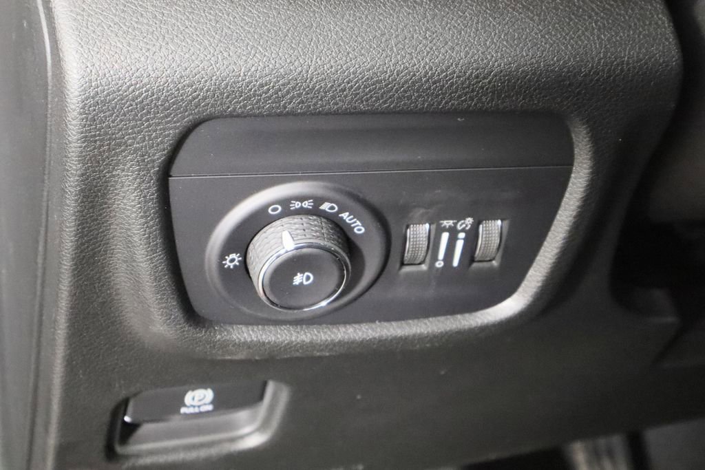 New 2025 Jeep Grand Cherokee Limited image 23