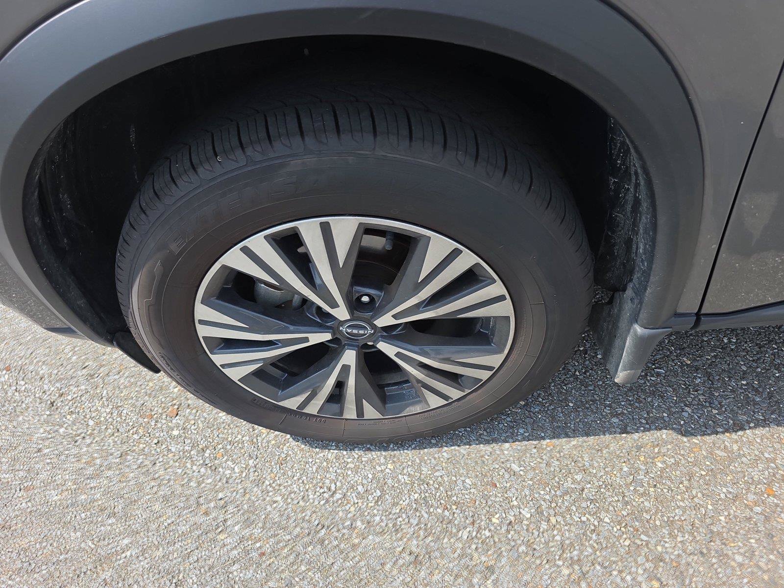 Used 2023 Nissan Rogue SV AWD/4WD image 13