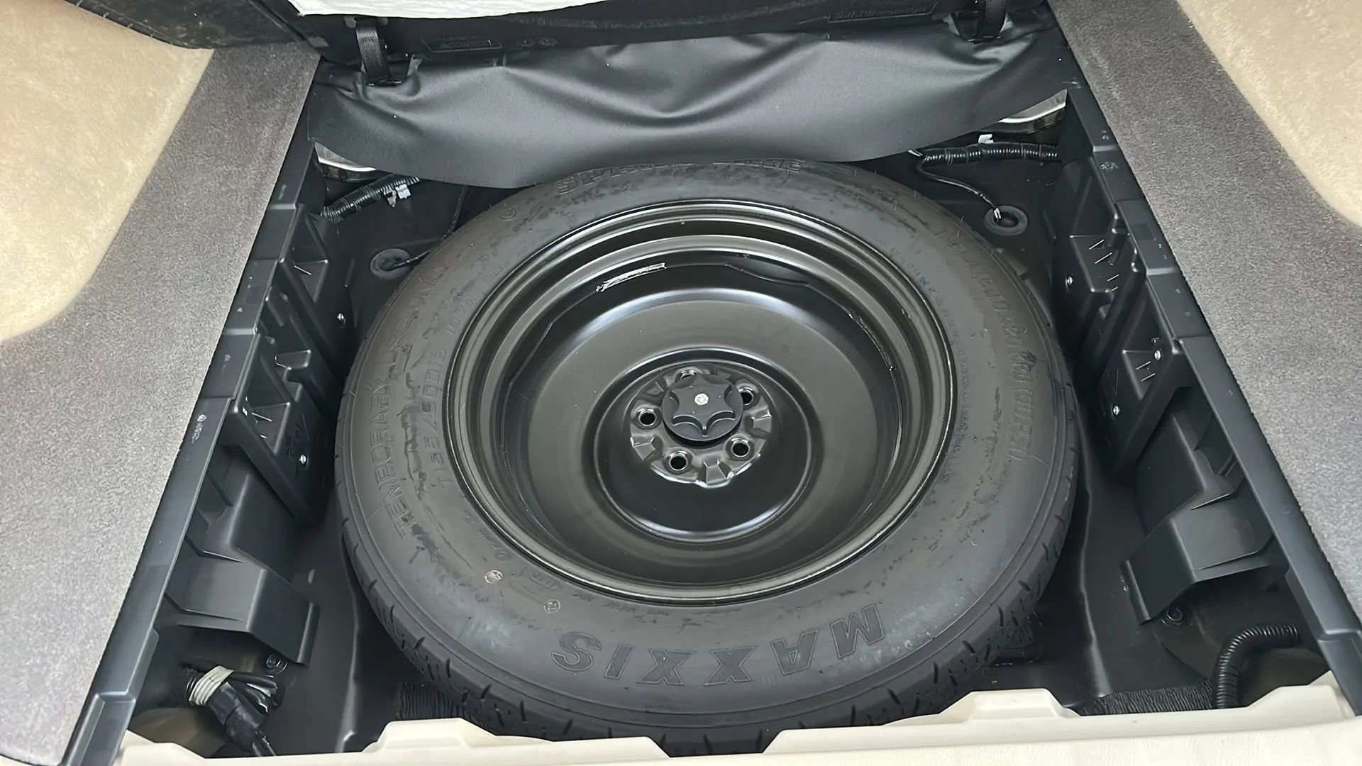 Used 2016 Nissan Murano SV image 27