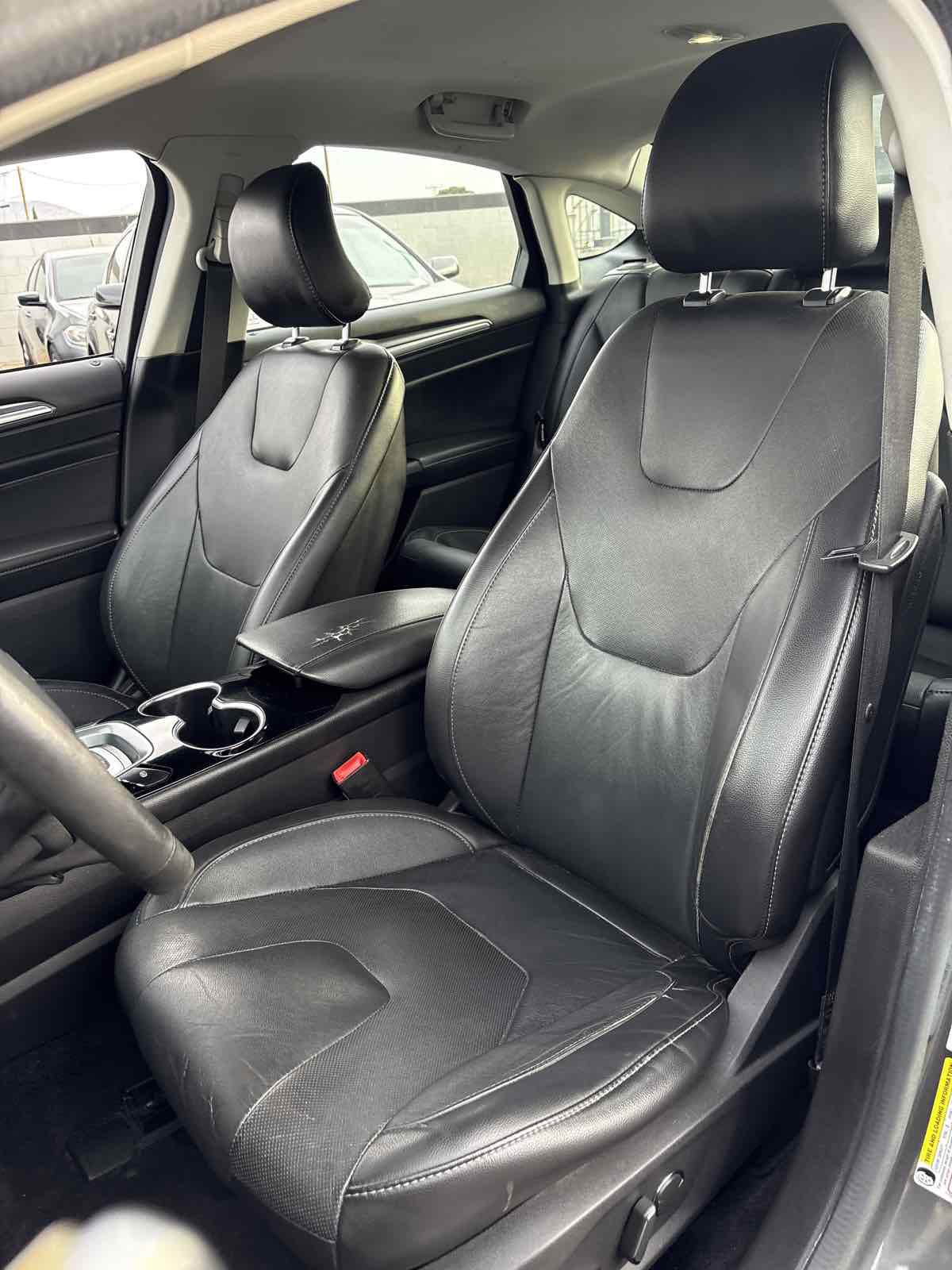 Used 2015 Ford Fusion Titanium FWD image 8