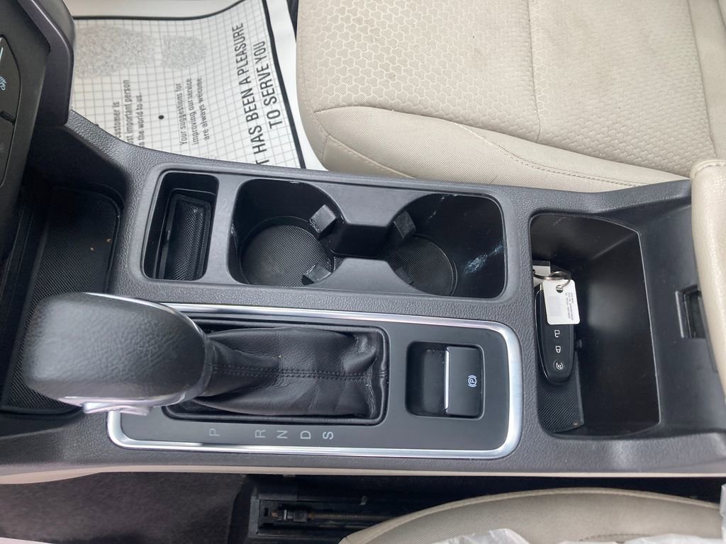 Used 2019 Ford Escape SE image 30