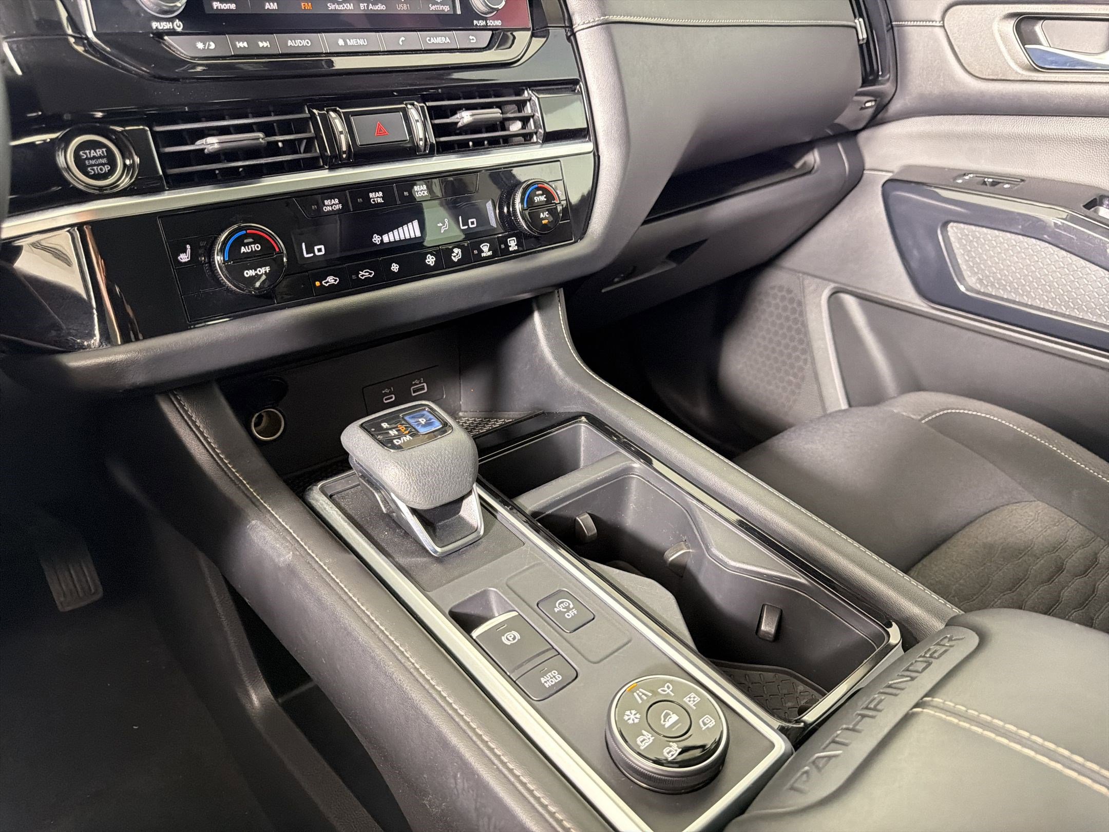 Used 2022 Nissan Pathfinder SV image 23