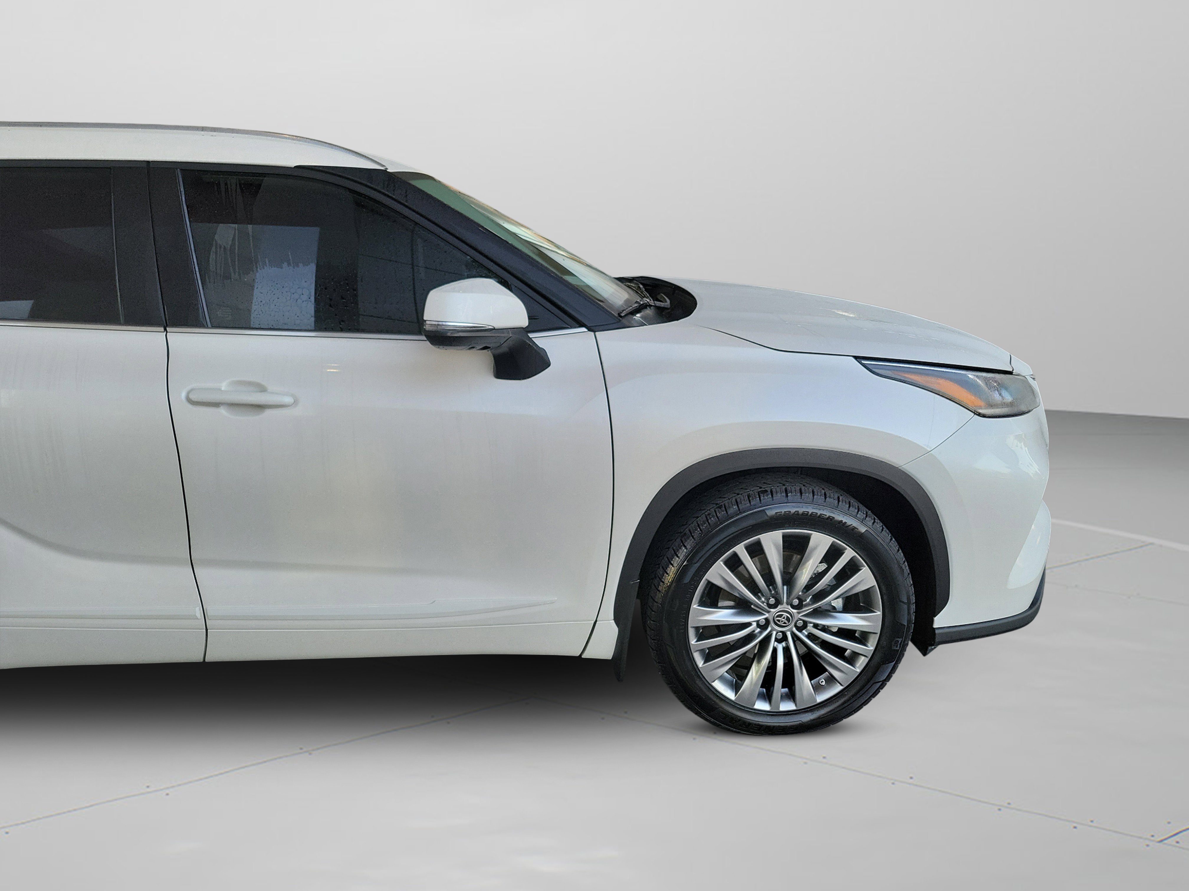 Used 2020 Toyota Highlander Platinum image 25