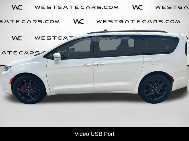 Used 2021 Chrysler Pacifica Limited w/ Uconnect Theater Family Group AWD/4WD image 30