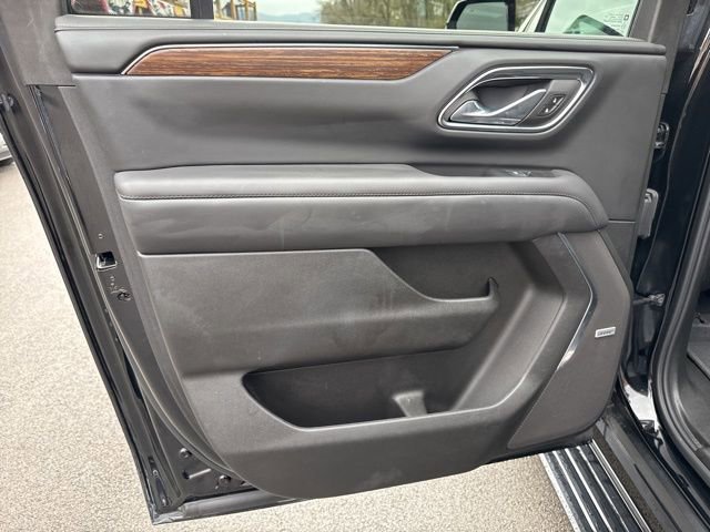Used 2024 Chevrolet Suburban High Country w/ Advanced Technology Package image 19