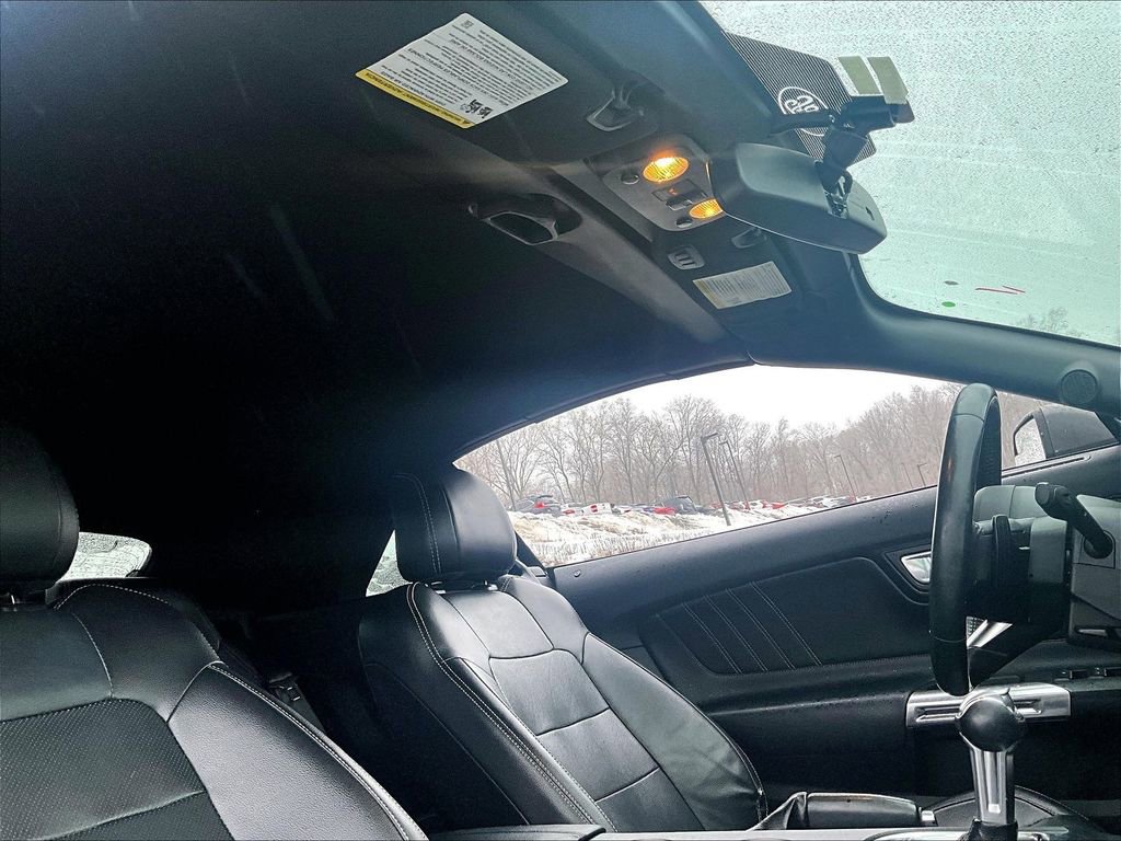 Used 2018 Ford Mustang Premium image 19