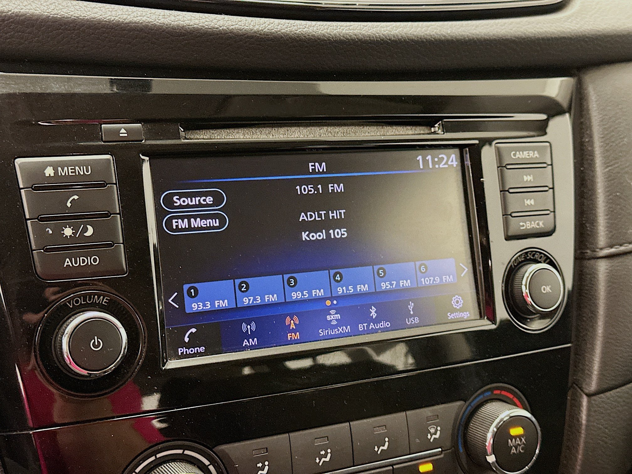 Used 2018 Nissan Rogue S AWD/4WD image 21