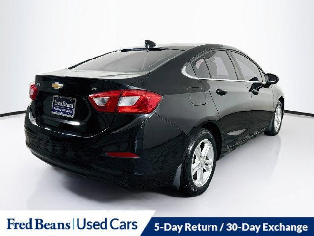 Used 2018 Chevrolet Cruze LT w/ Convenience Package FWD image 12