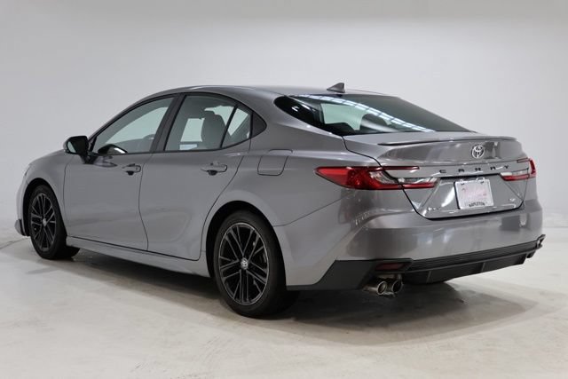 Used 2025 Toyota Camry SE FWD image 6