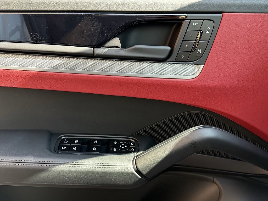 New 2026 Porsche Cayenne E-Hybrid image 17