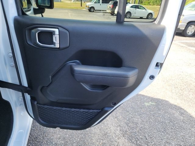 Used 2024 Jeep Wrangler Unlimited Sport AWD/4WD image 17