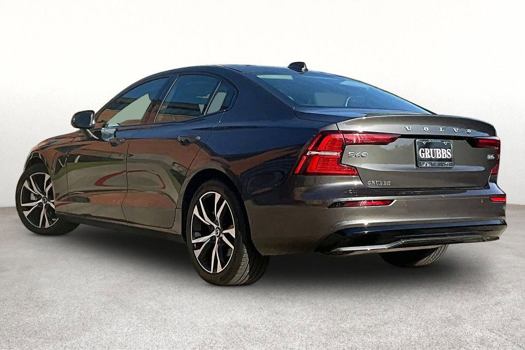 Used 2025 Volvo S60 B5 Core FWD image 16
