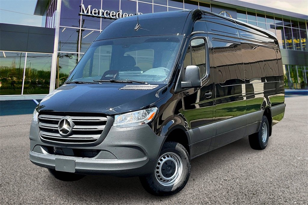 New 2025 Mercedes-Benz Sprinter 3500 image 2