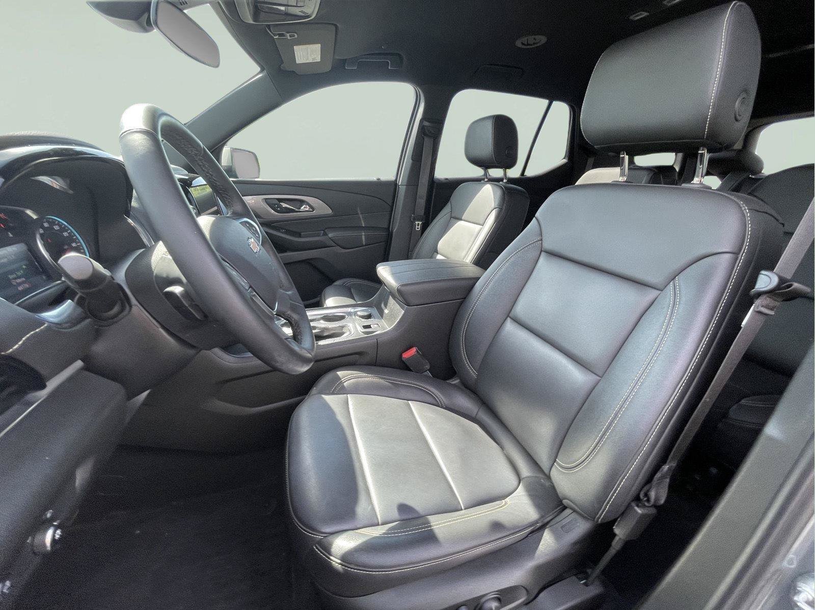 Used 2023 Chevrolet Traverse LT AWD/4WD image 14