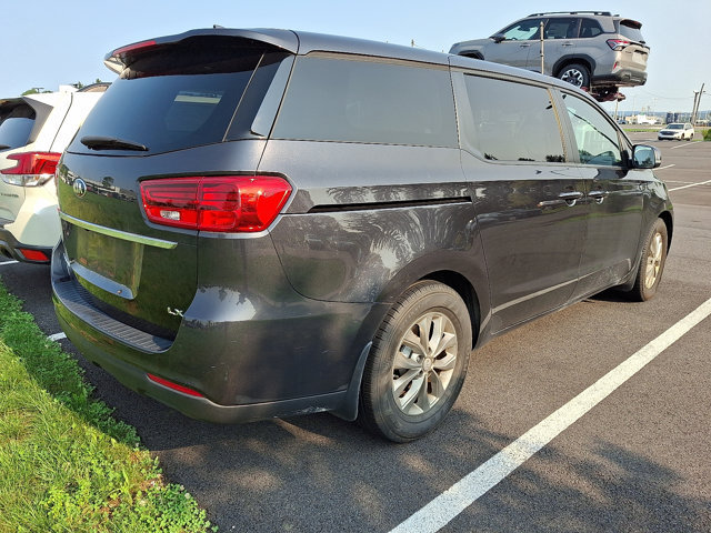 Used 2019 Kia Sedona LX FWD image 6