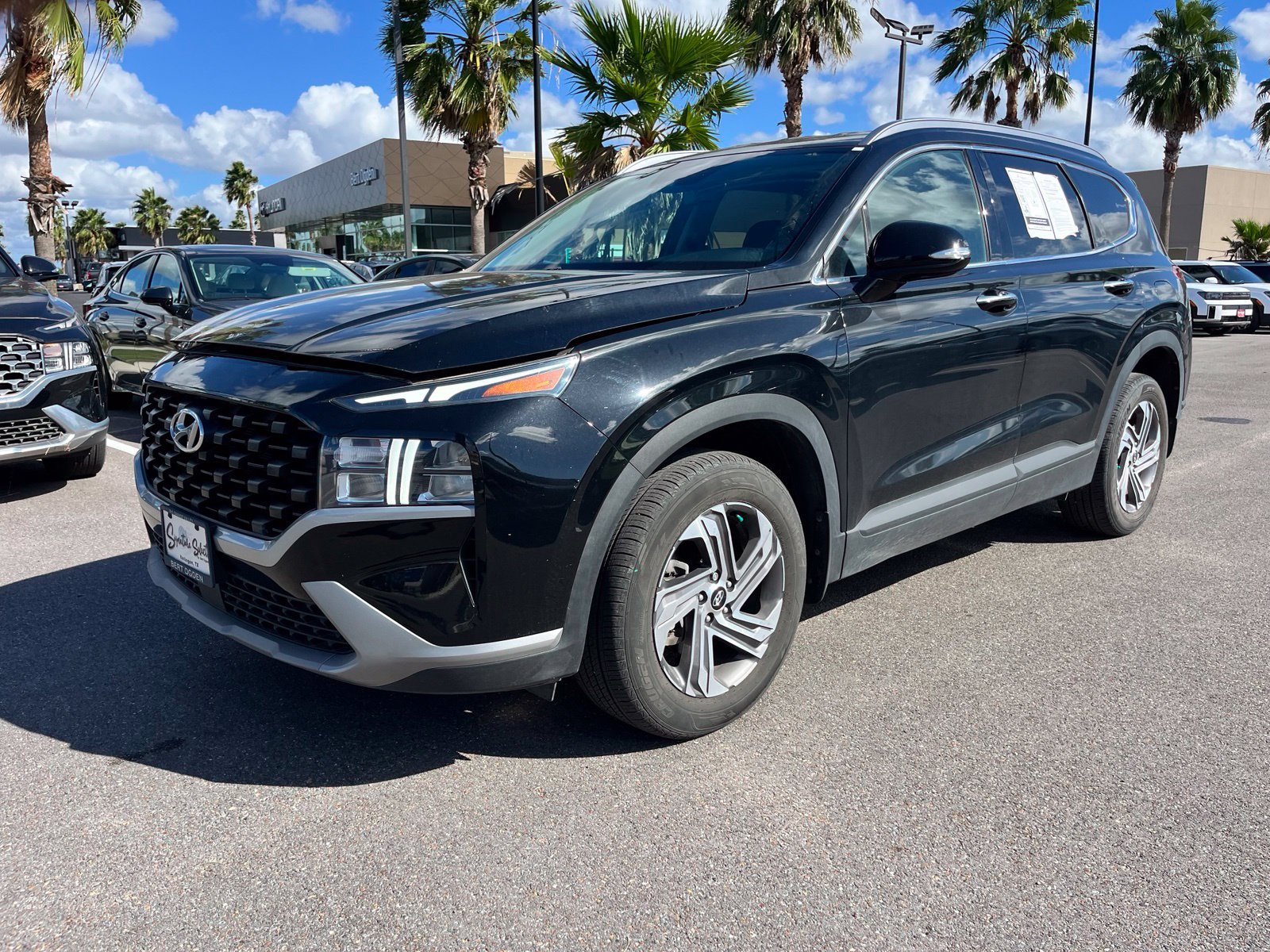 Used 2023 Hyundai Santa Fe SEL FWD image 3