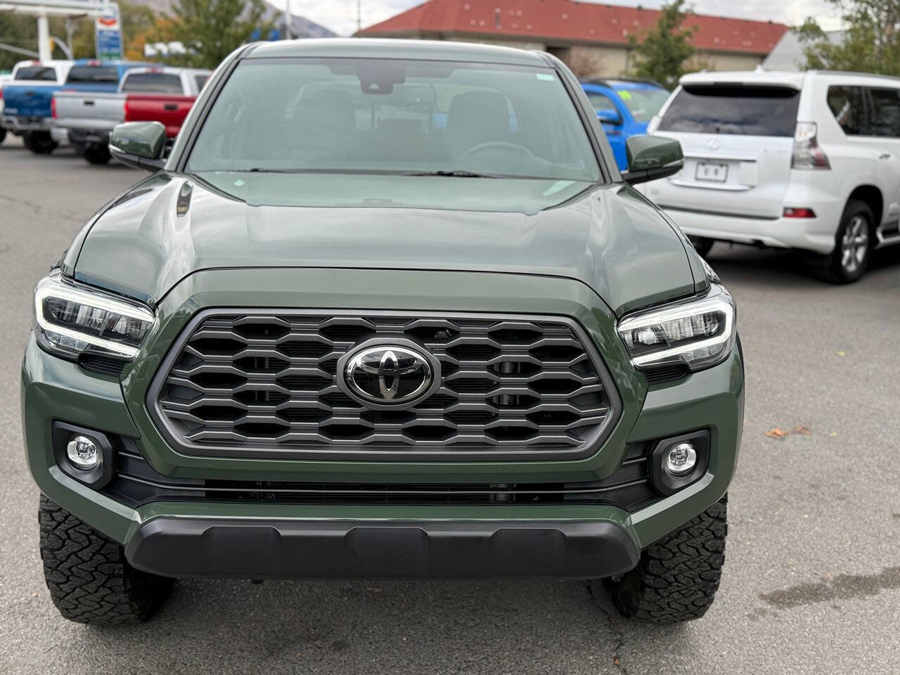 Used 2022 Toyota Tacoma TRD Off-Road image 98