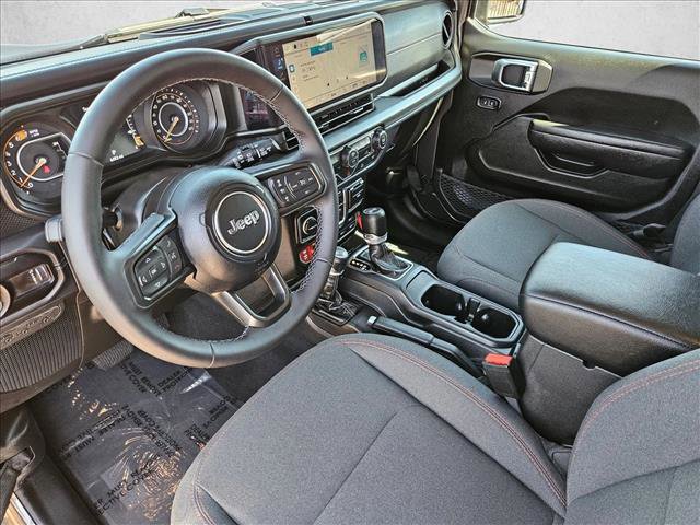 Used 2026 Jeep Wrangler Unlimited Rubicon AWD/4WD image 12