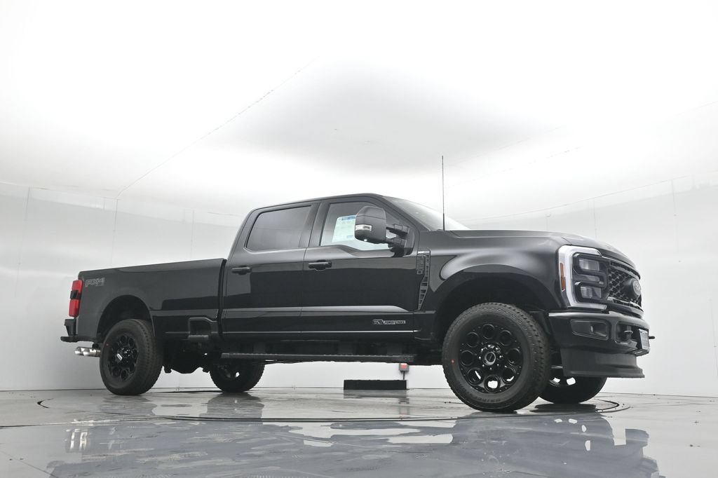 New 2026 Ford F350 XLT w/ XLT Premium Package AWD/4WD image 3