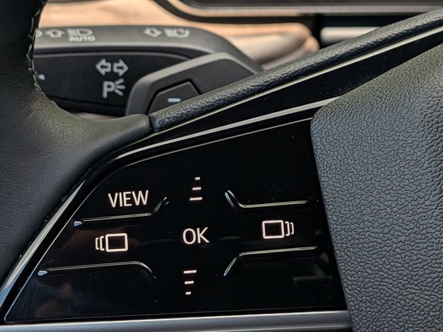 Certified 2025 Audi Q5 Premium w/ Convenience Package AWD/4WD image 17