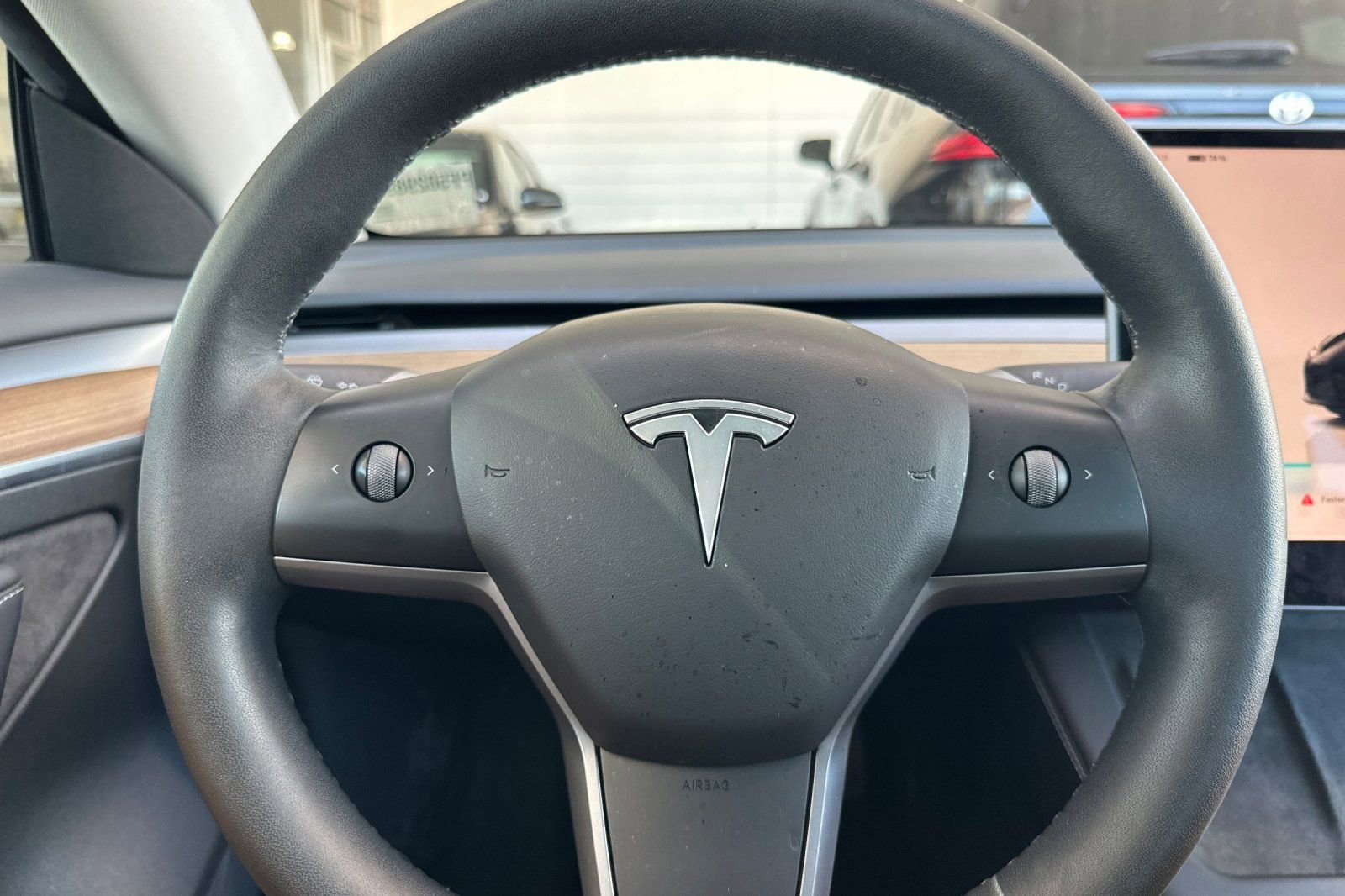 Used 2023 Tesla Model 3 Standard Range image 22