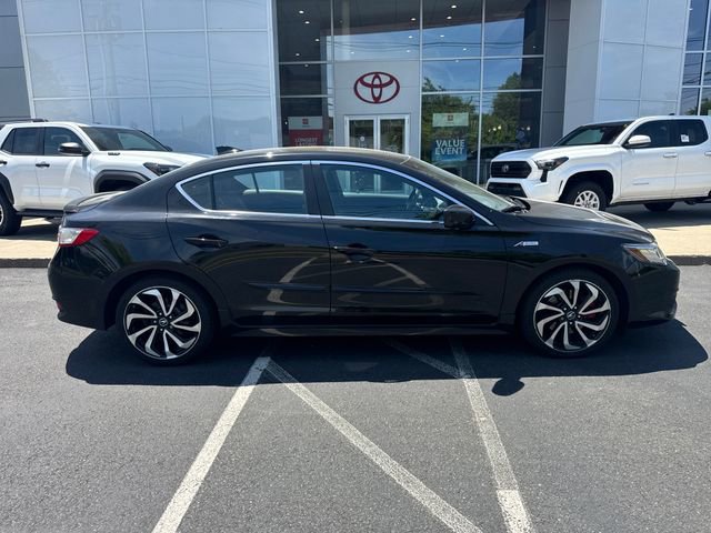 Used 2018 Acura ILX FWD image 2