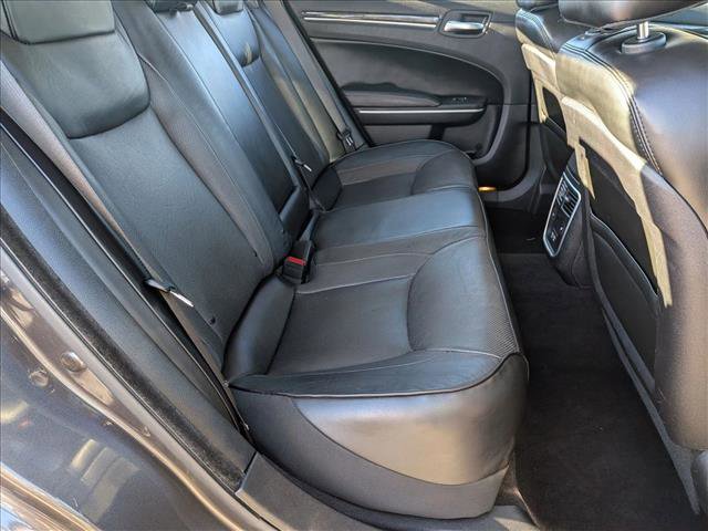 Used 2020 Chrysler 300 Limited image 21