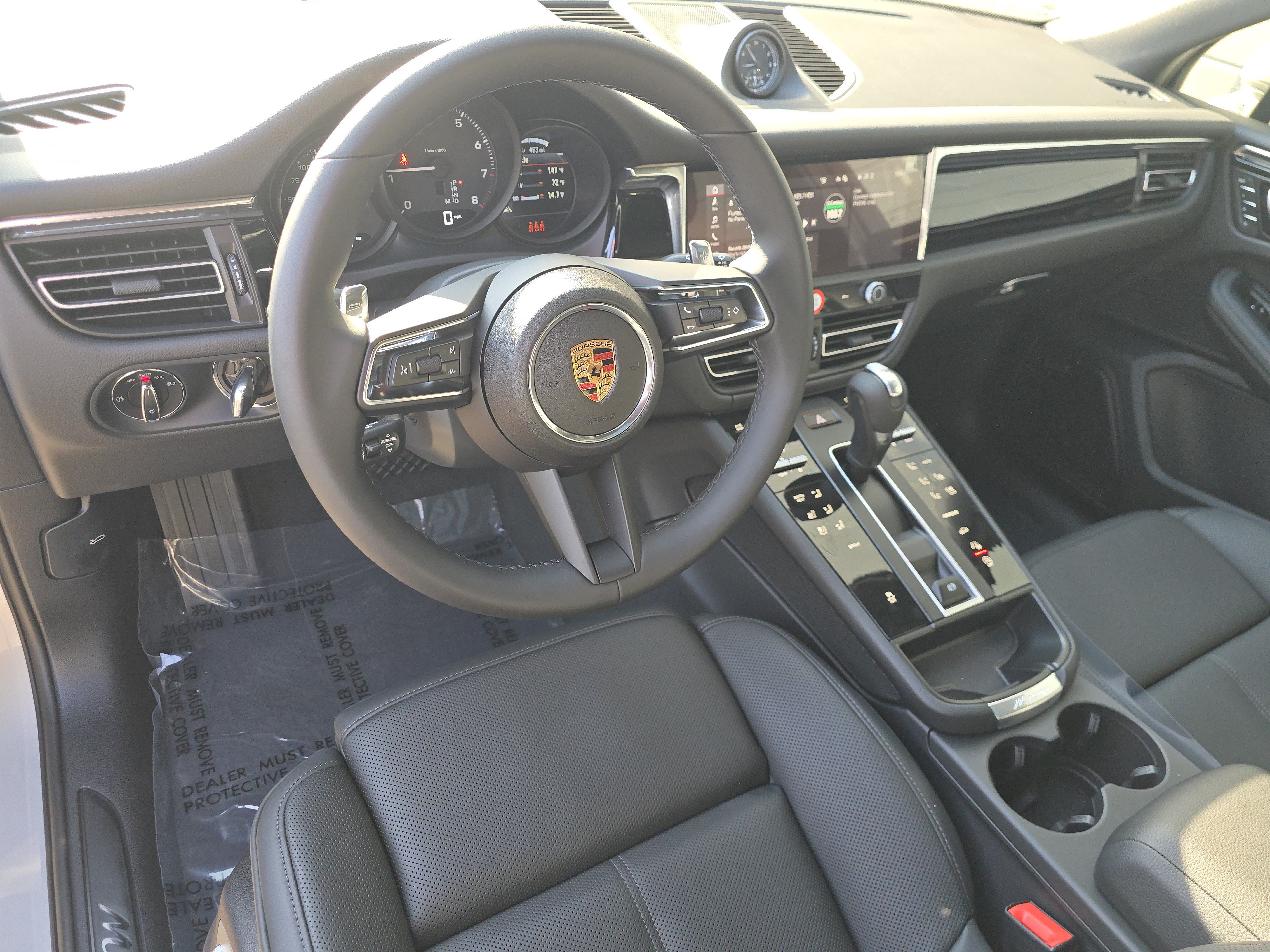 New 2026 Porsche Macan AWD/4WD image 4