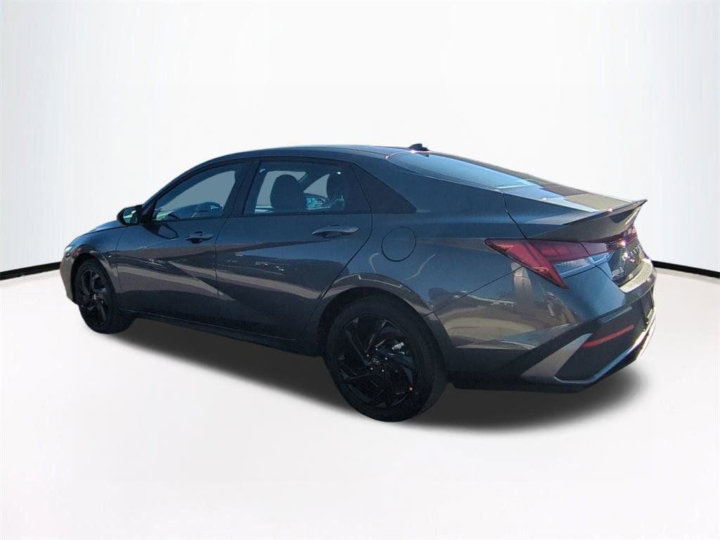 New 2026 Hyundai Elantra Sport image 7