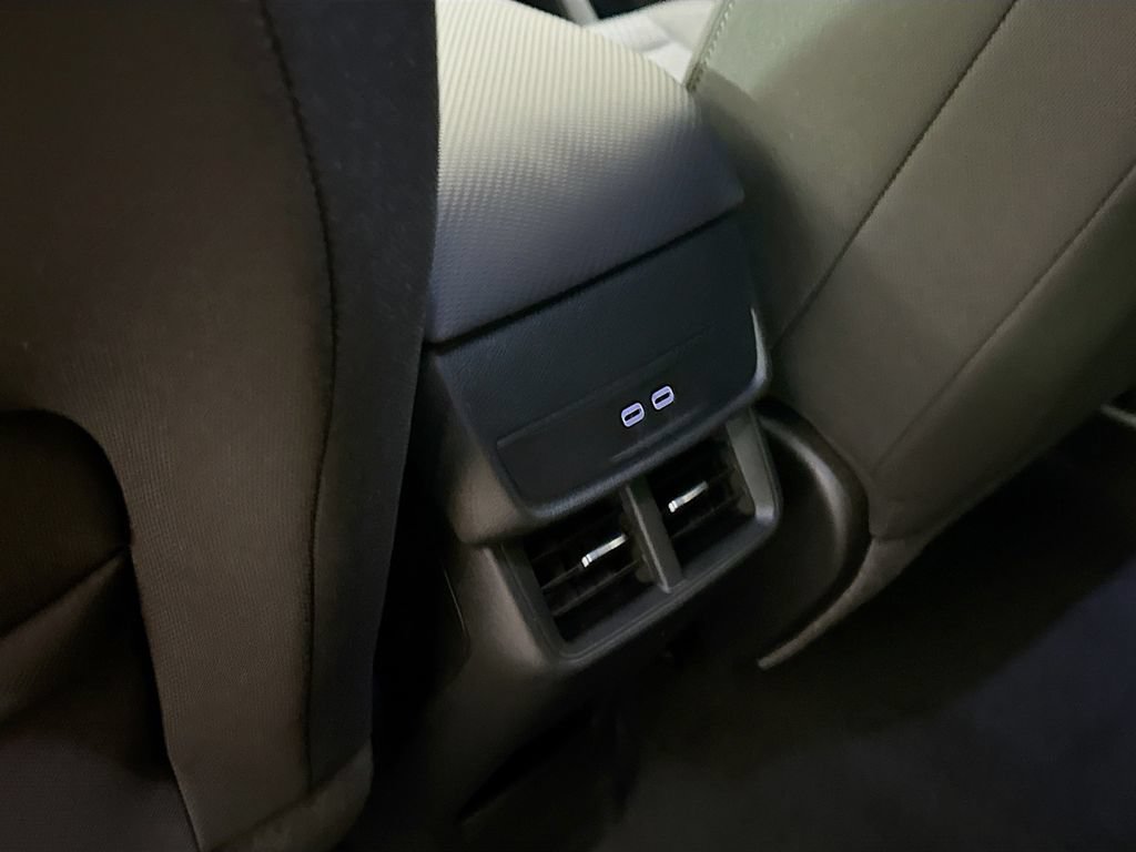 New 2026 Chevrolet Equinox LT FWD image 25