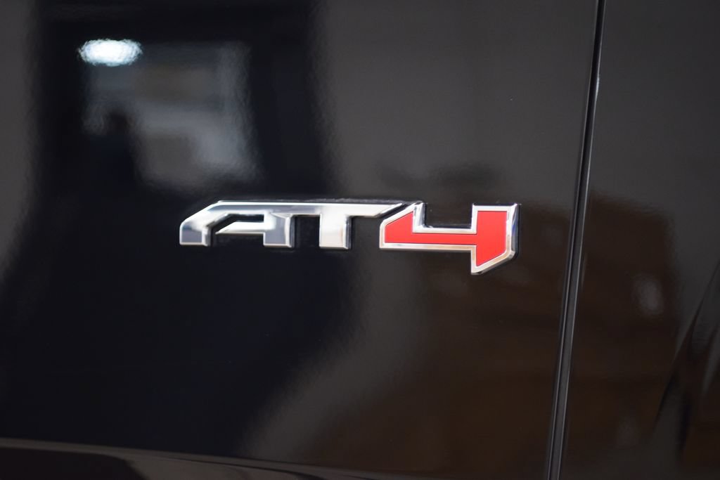 Used 2024 GMC Yukon AT4 AWD/4WD image 17
