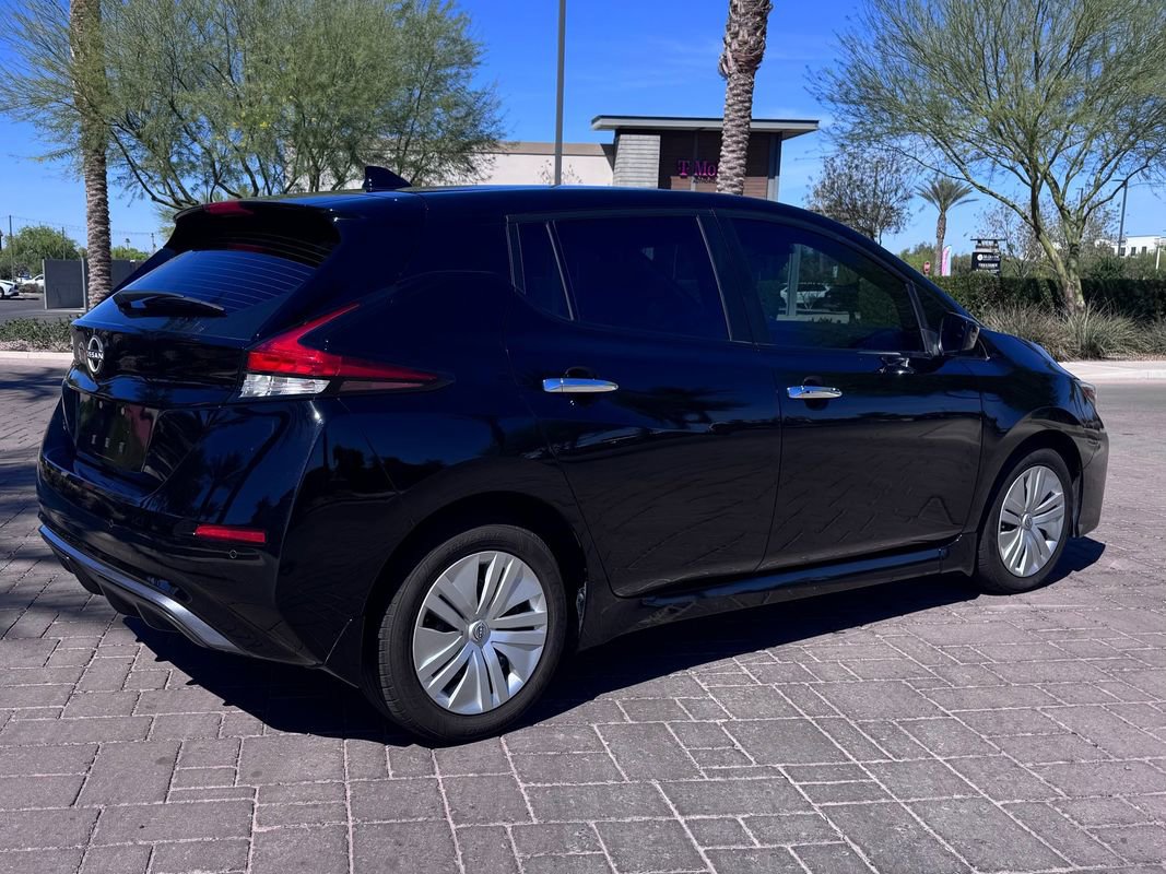 Used 2023 Nissan Leaf S image 3