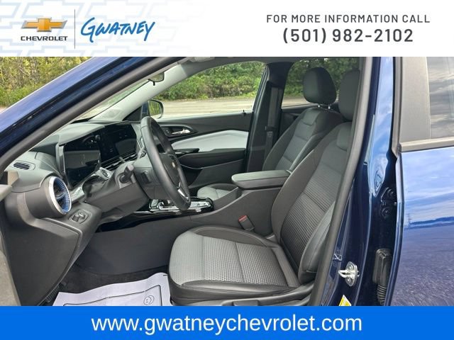 Used 2024 Chevrolet Trax LT w/ Driver Confidence Package FWD image 20