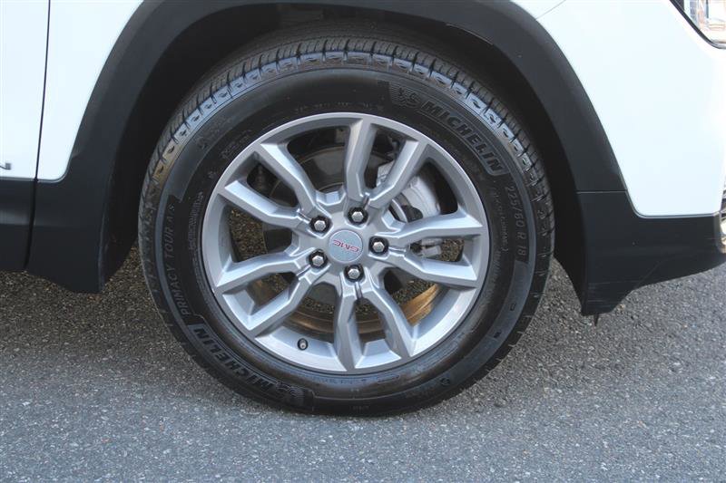 Used 2024 GMC Terrain SLT image 8