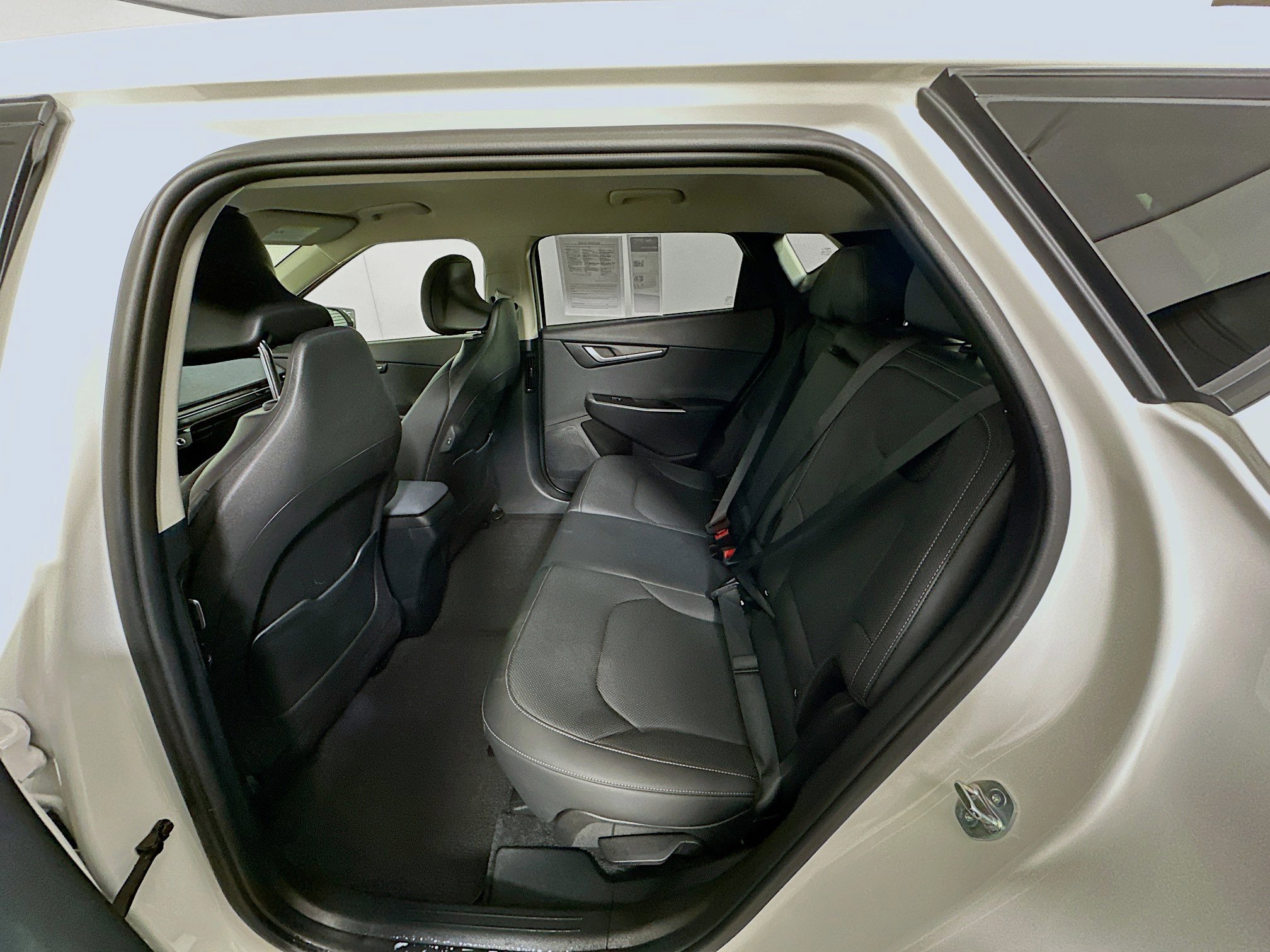 Used 2024 Kia EV6 Wind image 26