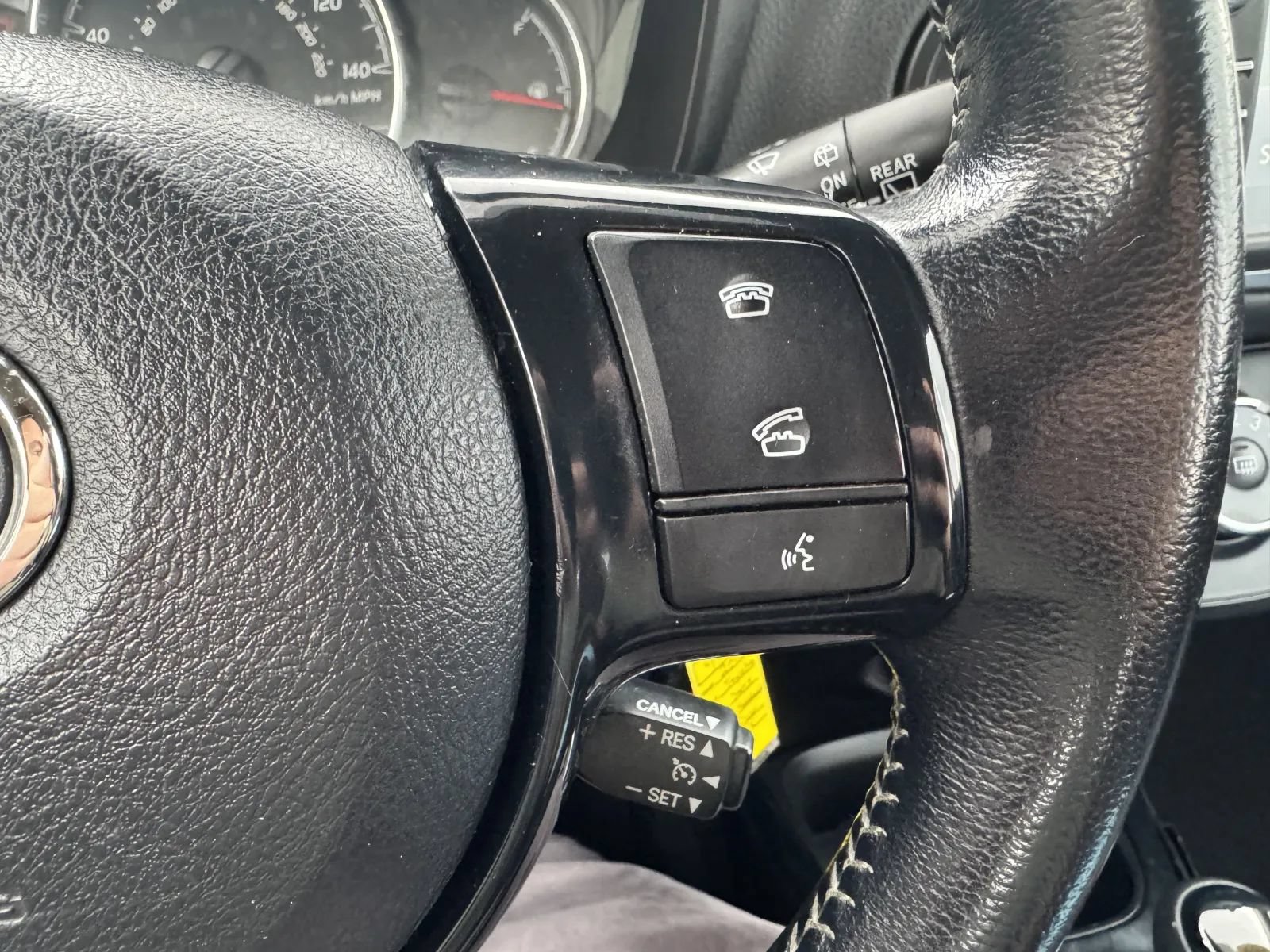 Used 2018 Toyota Yaris SE w/ Carpet Mat Package FWD image 15
