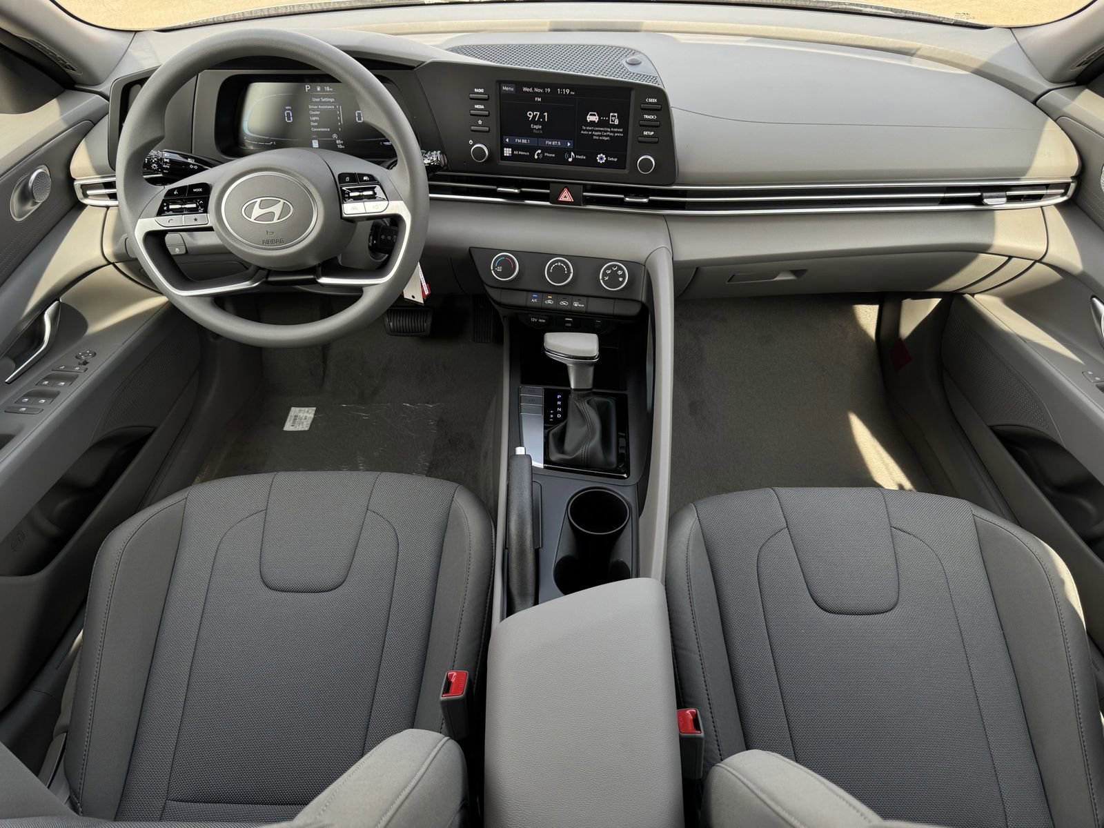 New 2026 Hyundai Elantra SE FWD image 15