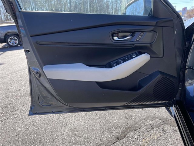 Used 2024 Honda Accord Touring image 17