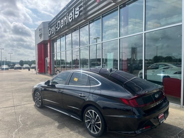 Used 2023 Hyundai Sonata Limited FWD image 2
