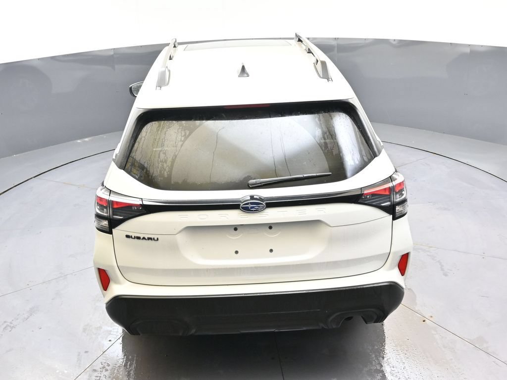 Certified 2025 Subaru Forester Premium AWD/4WD image 40