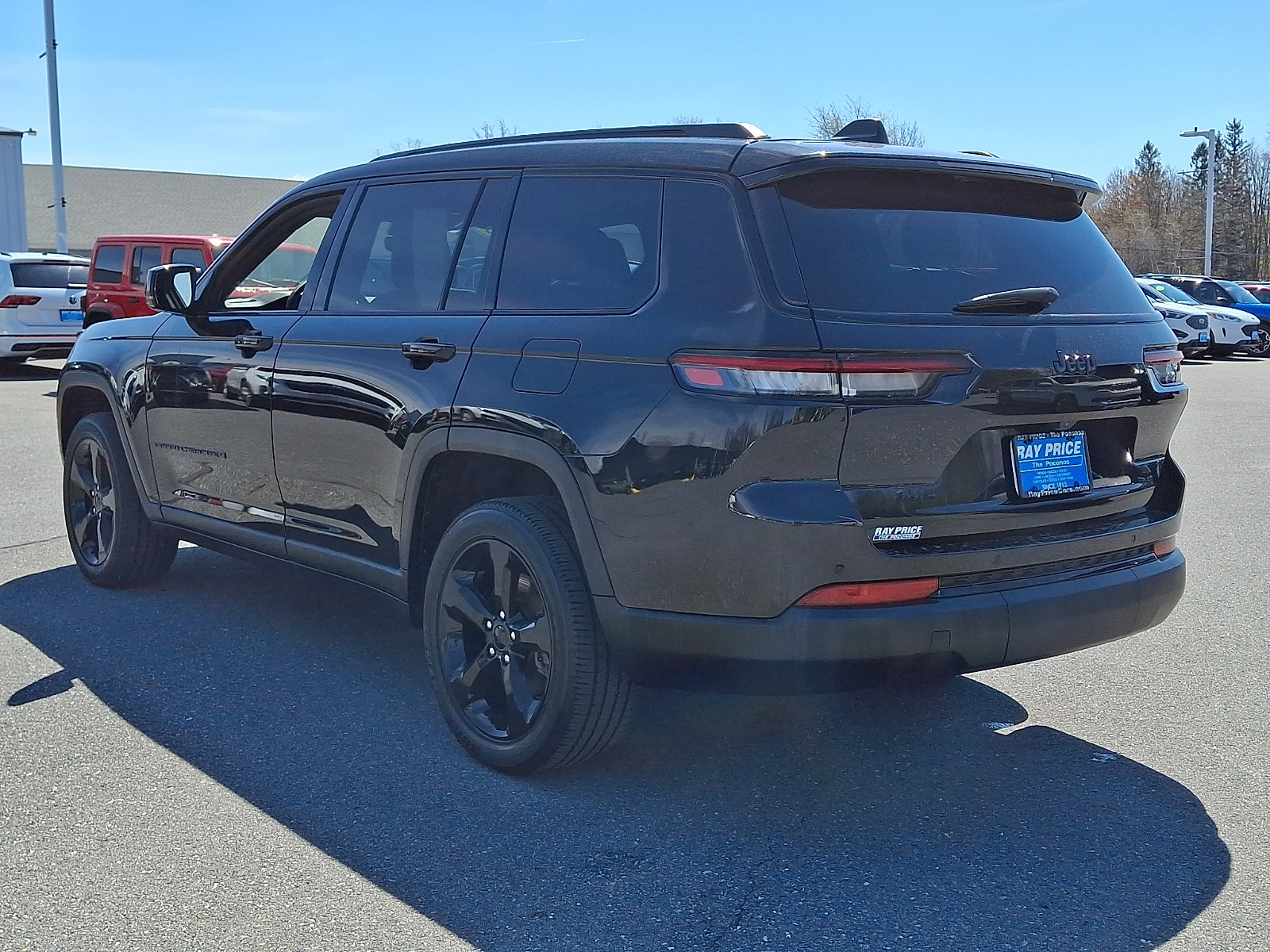 Used 2023 Jeep Grand Cherokee L Laredo AWD/4WD image 4