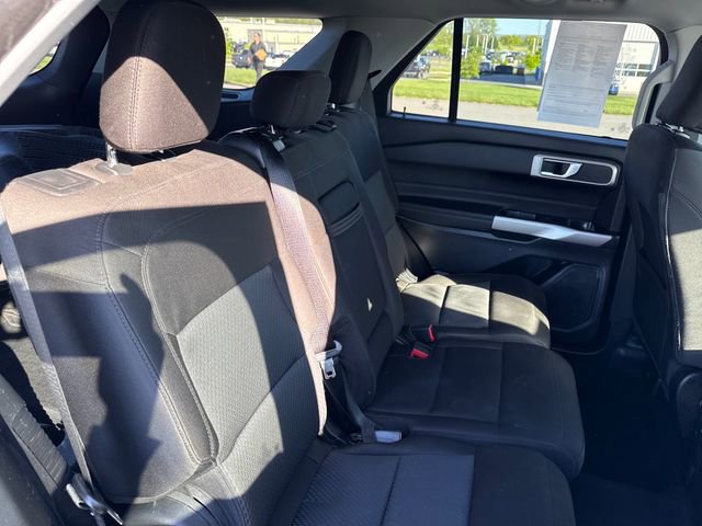 Used 2023 Ford Explorer XLT AWD/4WD image 14