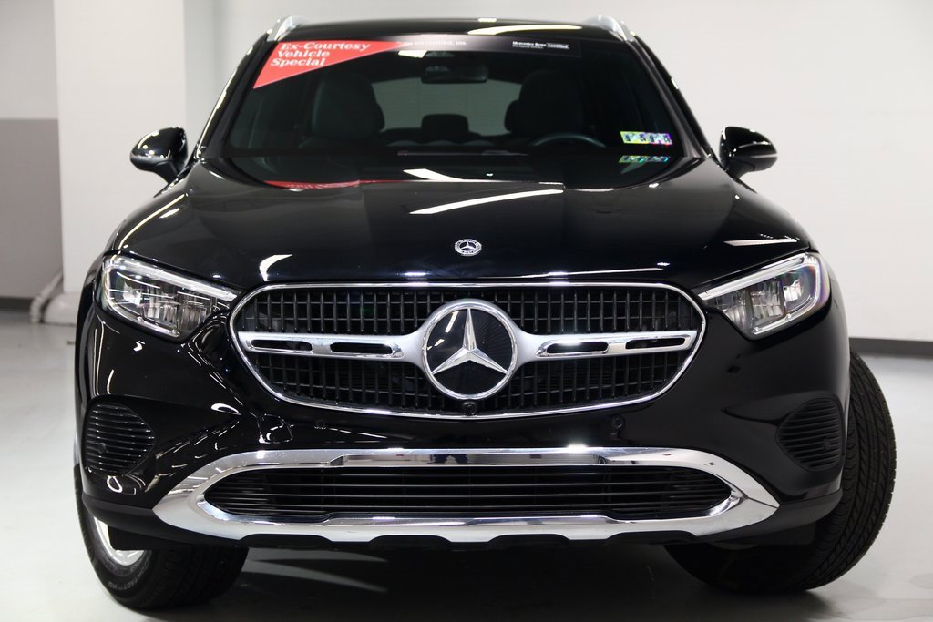 Used 2025 Mercedes-Benz GLC 300 4MATIC image 3