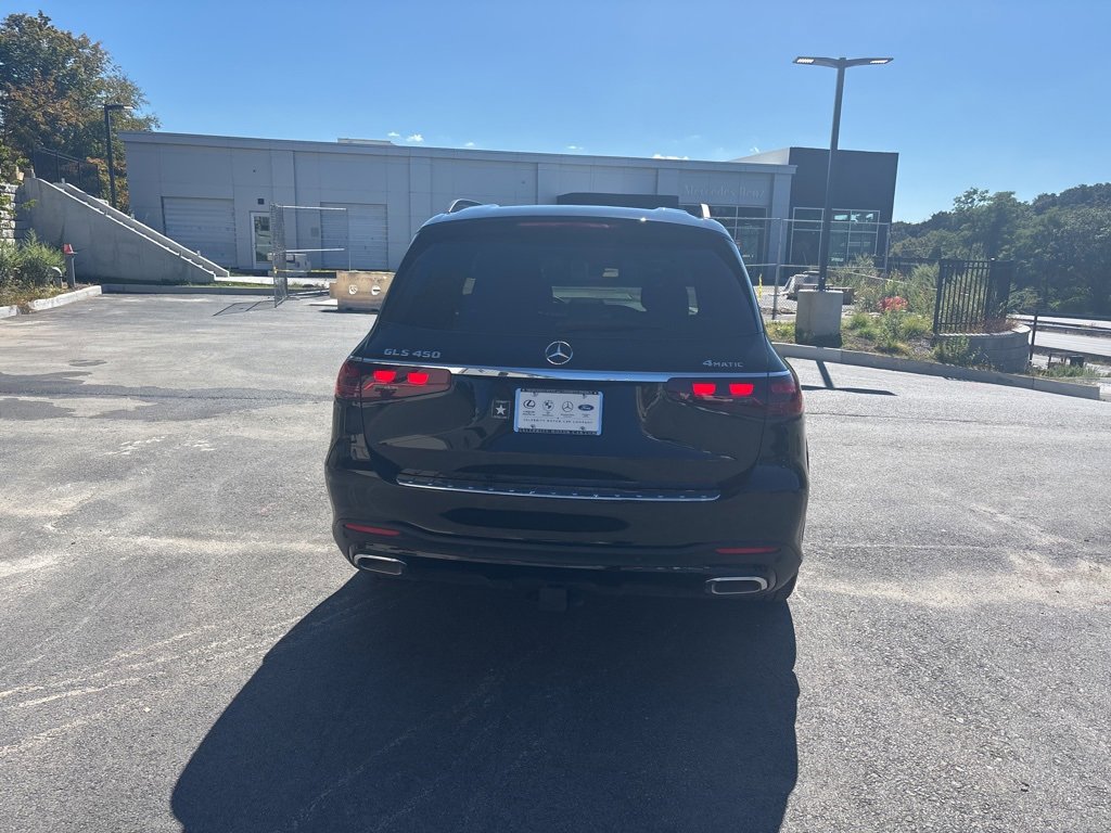 Used 2025 Mercedes-Benz GLS 450 4MATIC image 6