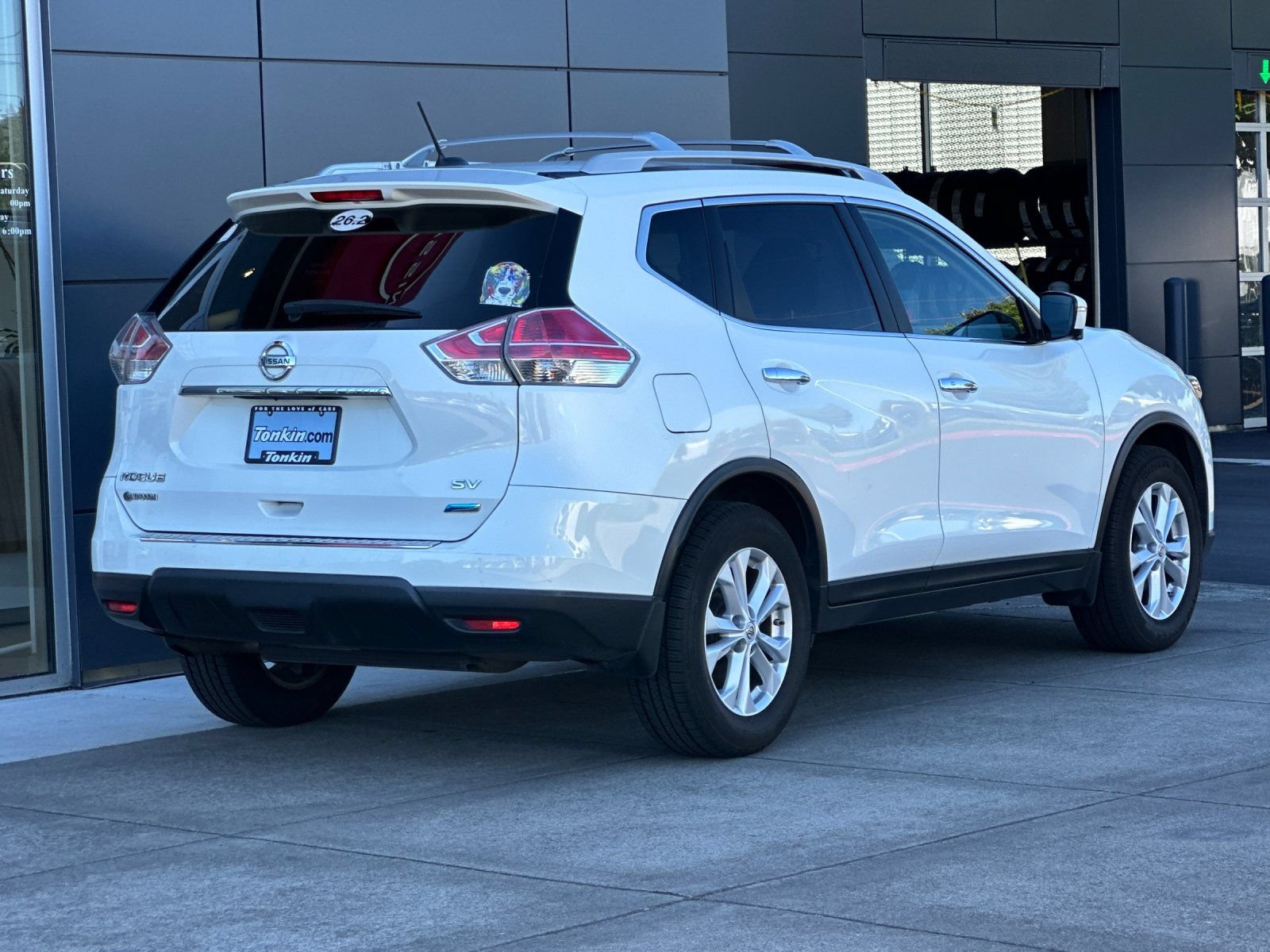 Used 2014 Nissan Rogue SV w/ SV Premium Package FWD image 3